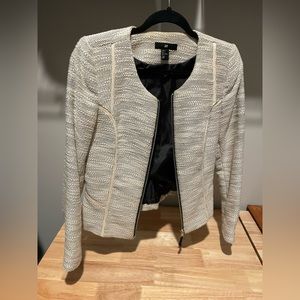 Cropped white H&M textured blazer